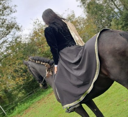 Softshell mit Borte und Reflexpaspel